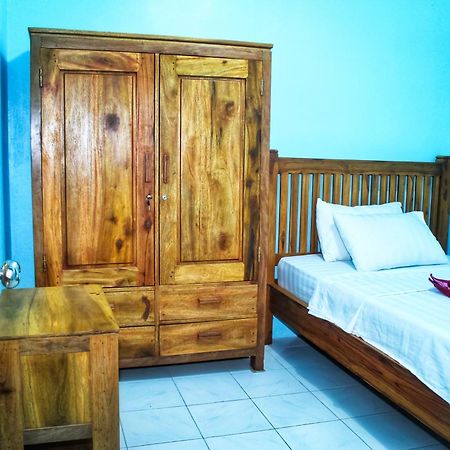 Appartamento Kj Purple House Senggigi Esterno foto