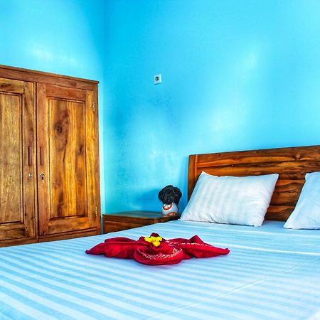Appartamento Kj Purple House Senggigi Esterno foto