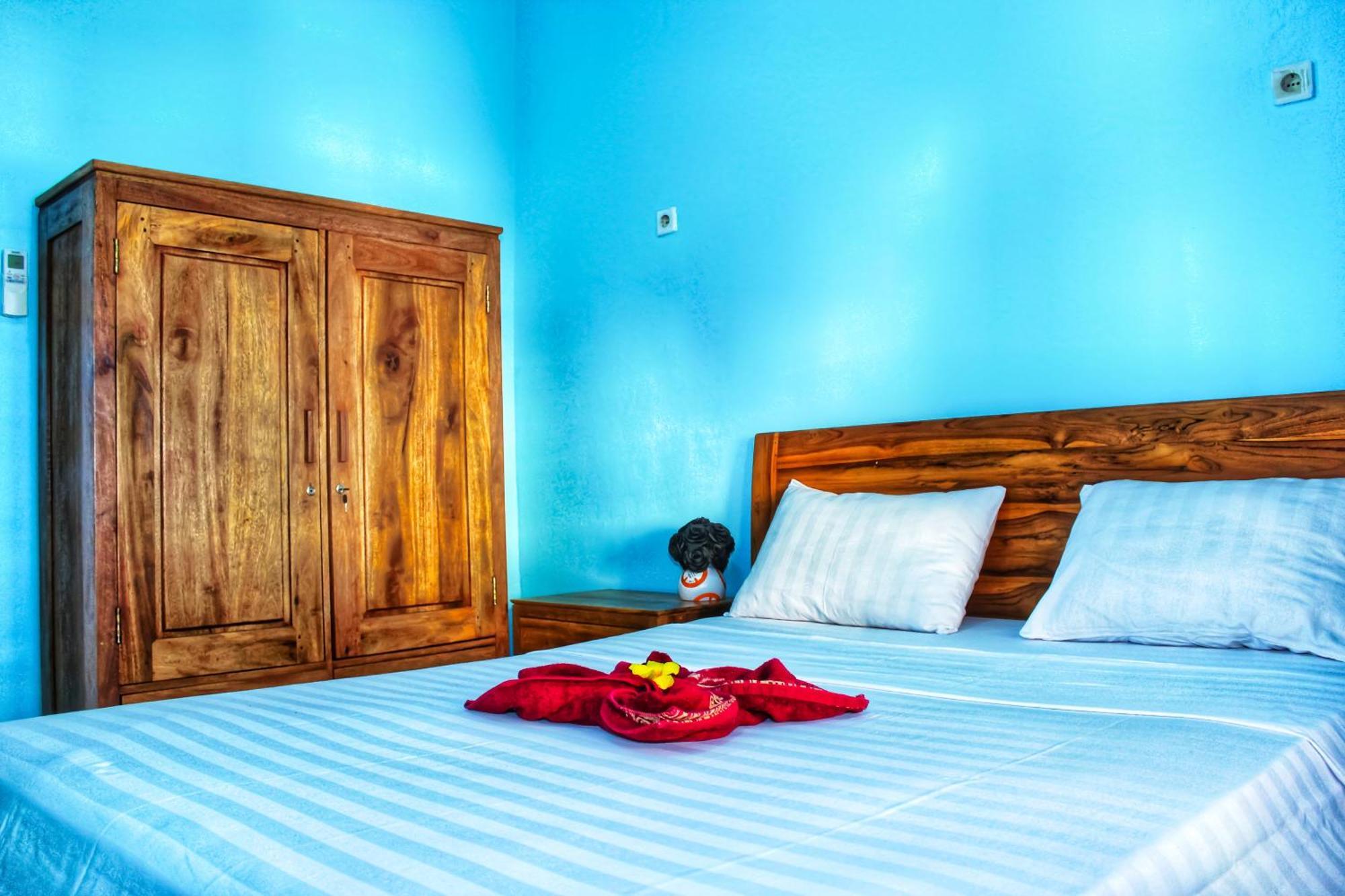Appartamento Kj Purple House Senggigi Esterno foto